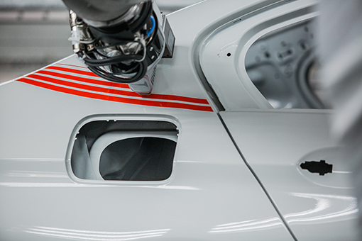 meccanica_plus's tweet photo. #Verniciatura scocche senza #overspray automatica ad alta precisione da #Dürr. @DuerrAG #automotive #sostenibilità #efficienza #automazione #robotica #robot #design  - Meccanica Plus https://t.co/JWgfnZPaEW https://t.co/Jby9zEboHL