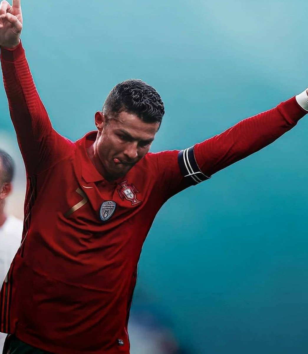 ajayanilsfc's tweet photo. @ESPNFC Debate..? 🤣

CR7 Greatest Of All Time 🐐 https://t.co/pJAPQTYkE4