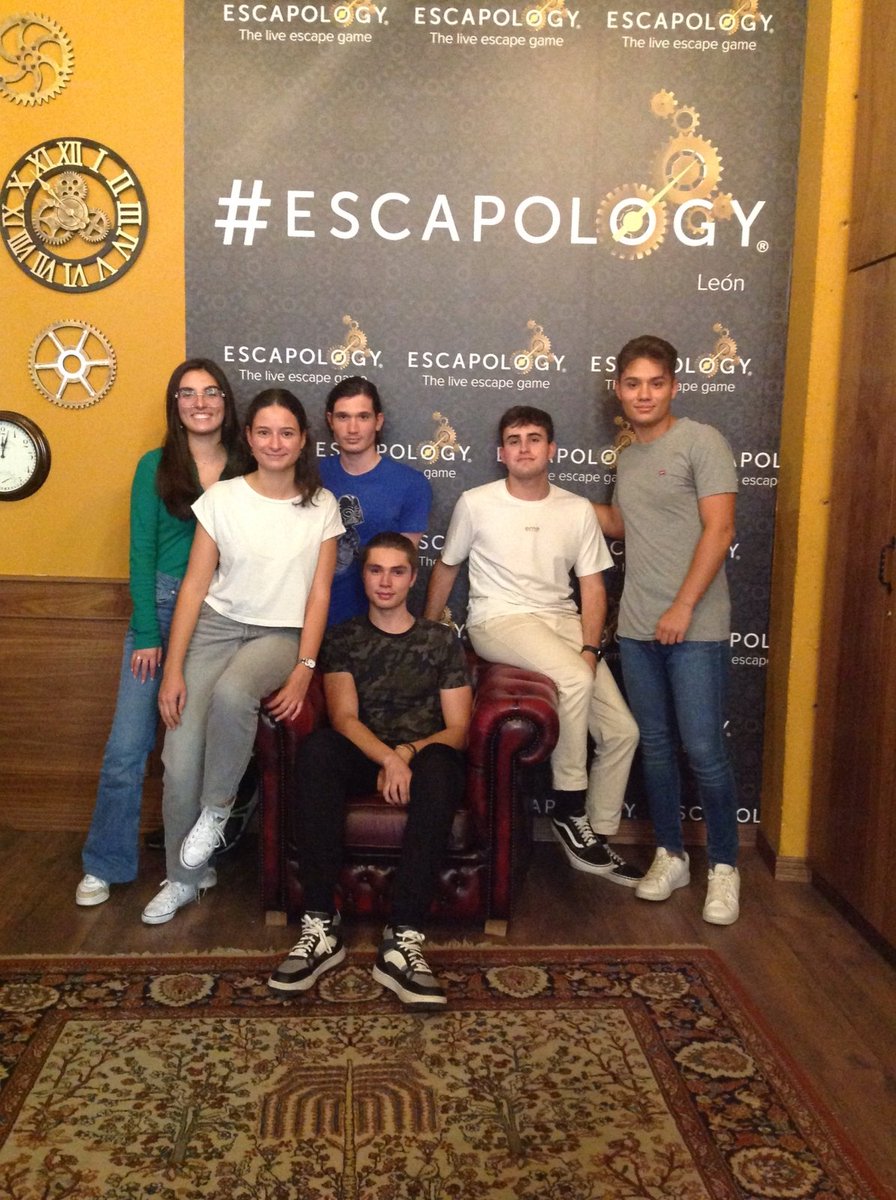 EscapologyL's tweet photo. ¡HAN ESCAPADO! ✌️ ✌️ ✌️

El equipo de «El Plan» se enfrentó a la oscura maldición del malvado cura de la sala de «7 Pecados capitales» y consiguió acabar con los dos y restaurar el bien 👍

Estos chicos se merecen un gran aplauso por vencer 👏 👏 👏 https://t.co/veoeDkF1Q4 https://t.co/OvcyfU9p3C