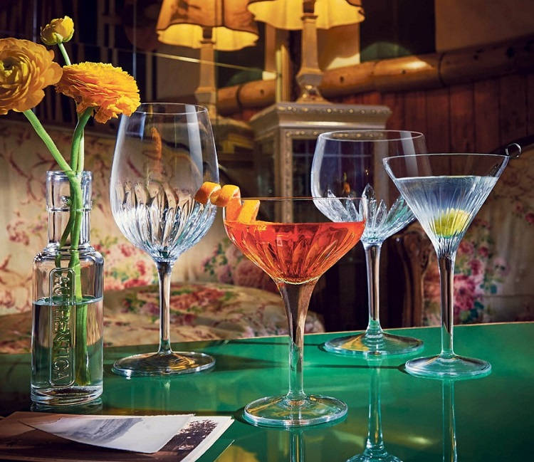 Teams <a href="/BaxterStorey/">BaxterStorey</a> and <a href="/Monin_UK/">MONIN UK</a> front <a href="/Springboard_UK/">Springboard</a> Christmas 🎄 cocktail 🍸campaign alongside supporters  including ... <a href="/CafeSpiceNamast/">Café Spice Namasté</a> <a href="/The_Pig_Hotel/">THE PIG</a> <a href="/Langham_London/">The Langham, London</a> 👍hospitalityandcateringnews.com/2022/09/baxter… cin-cin 🥂