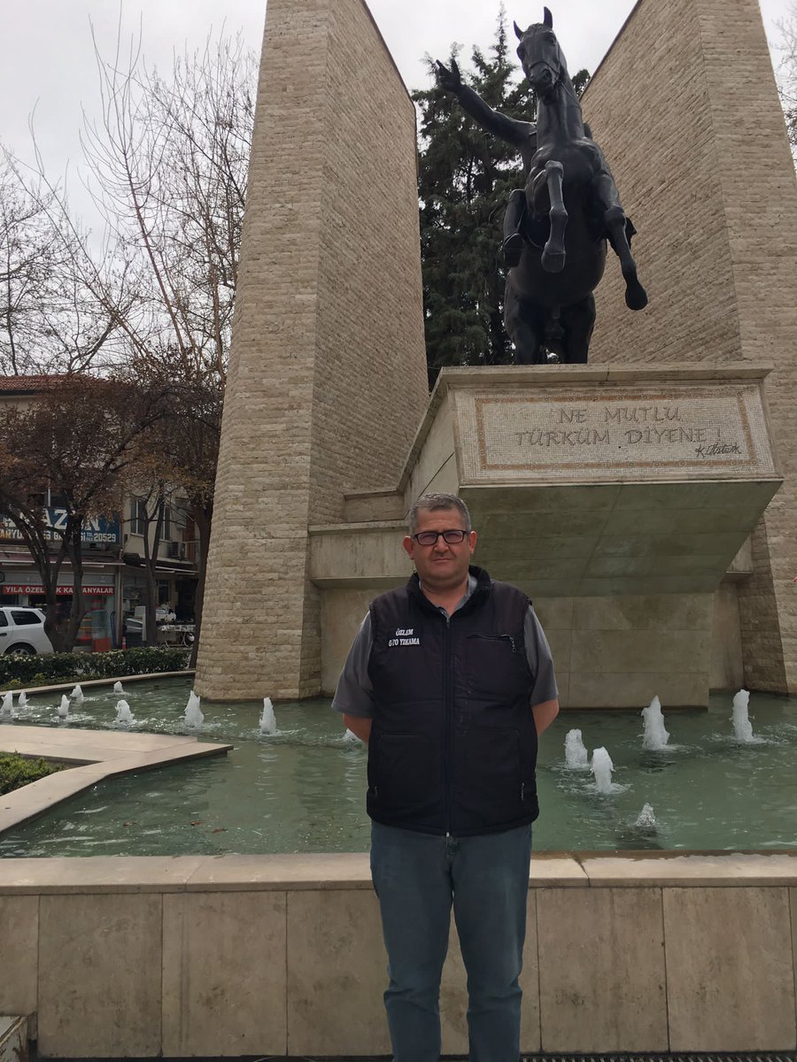 delikaptan82's tweet photo. Denizli sumerde oturuyorum ev arkadaşı arıyorum elektrik su dogalgaz internet hepsi içinde 1 300 ariyan varsa bana ulaşsın 0536 911 26 04 https://t.co/uLhzfkbaD9
