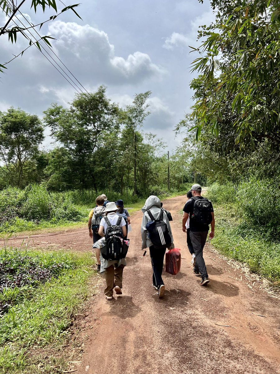 robGteacher's tweet photo. Great to visit the F Block residential in Khao Yai.  Trekking and camping, bushcraft, cooking, and high ropes course on offer today. A lot of students challenging themselves and supporting each other. @RugbyThailand #TheWholePerson https://t.co/O5ZyieKuet