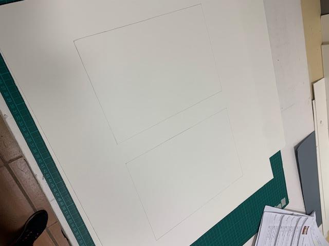 musee_ziem's tweet photo. Alors qu'est ce qu'un passe-partout?🤔
C'est un encadrement en carton posé sur une œuvre. 
Sa fonction est de créer un espace entre l'œuvre et le verre de l'encadrement pour la prot��ger d'un contact direct.🤗
Voici toutes les étapes en photos
#passepartout #musee #ziem #martigues https://t.co/PNOCuahUoV
