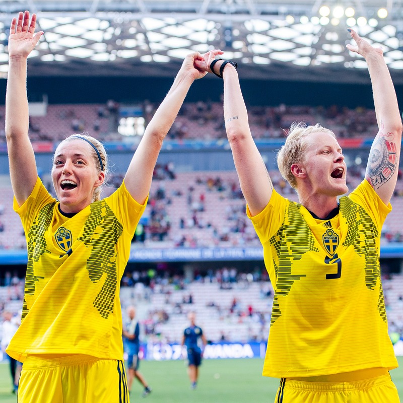 svenskfotboll's tweet photo. Tack Nilla för alla matcher, minnen och upplevelser under din 21 år långa landslagstid. Tredje flest landskamper för Sverige 🇸🇪

"Nilla är en av de största vi haft inom svensk fotboll och jag vill verkligen tacka henne för en enastående landslagskarriär" - Marika Domanski Lyfors.