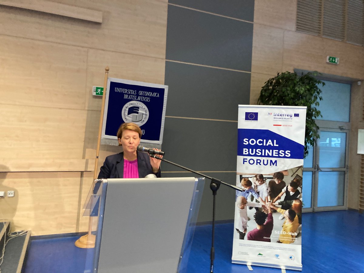 Pam_Bart_'s tweet photo. 3rd @SEEDHub_ Social BusinessForum in #Bratislava hosted @KomunikaciaEuba just started - ist is all about #SocEnt in the border regions! https://t.co/CE2HhftwYx