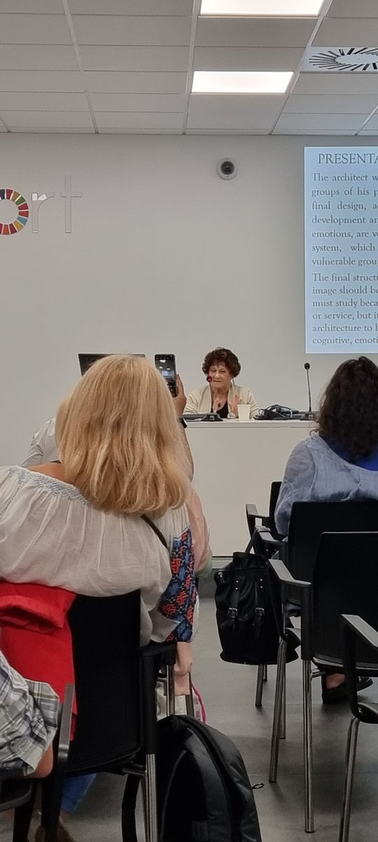supportgirona's tweet photo. En el 2n dia de la visita d'estudi d'@EASPD_Brussels en el marc de #LighthouseNetwork l'experta @brusilovsky10 ens exposa el seu model d'accessibilitat cognitiva dels espais per l'autisme. Com dissenyar de bell nou amb #AccessibilitatUniversal i com adaptar espais per a tothom https://t.co/lCHr0rlHMH