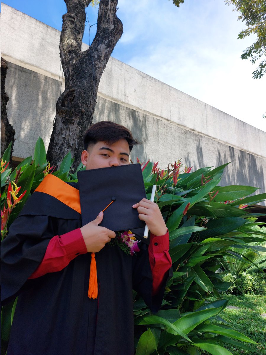 edziieee's tweet photo. Unto the Next! 👨‍🎓👨‍🎓👨‍🎓 https://t.co/tOIBrSxsj5