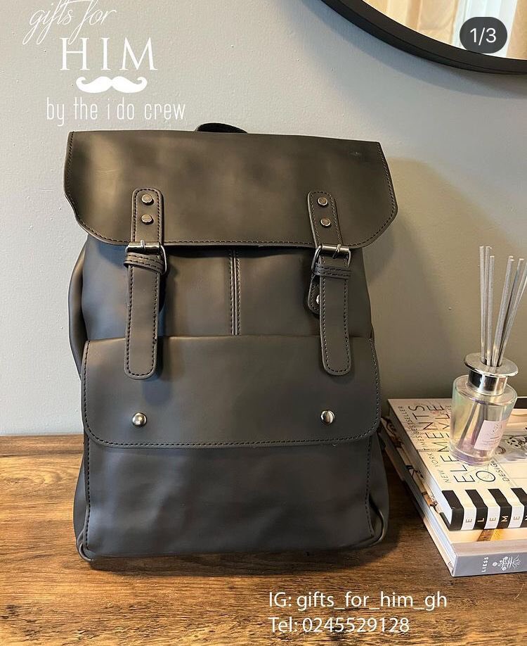 Leather back pack 320gh .. fits a 13 to 14 inch please retweet!!!!