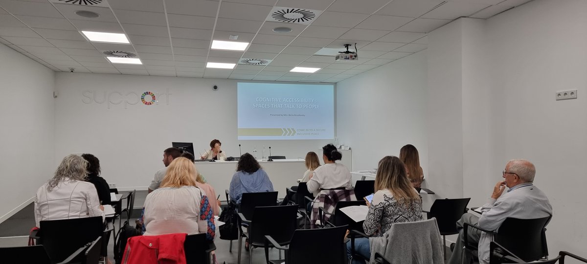 supportgirona's tweet photo. En el 2n dia de la visita d'estudi d'@EASPD_Brussels en el marc de #LighthouseNetwork l'experta @brusilovsky10 ens exposa el seu model d'accessibilitat cognitiva dels espais per l'autisme. Com dissenyar de bell nou amb #AccessibilitatUniversal i com adaptar espais per a tothom https://t.co/lCHr0rlHMH
