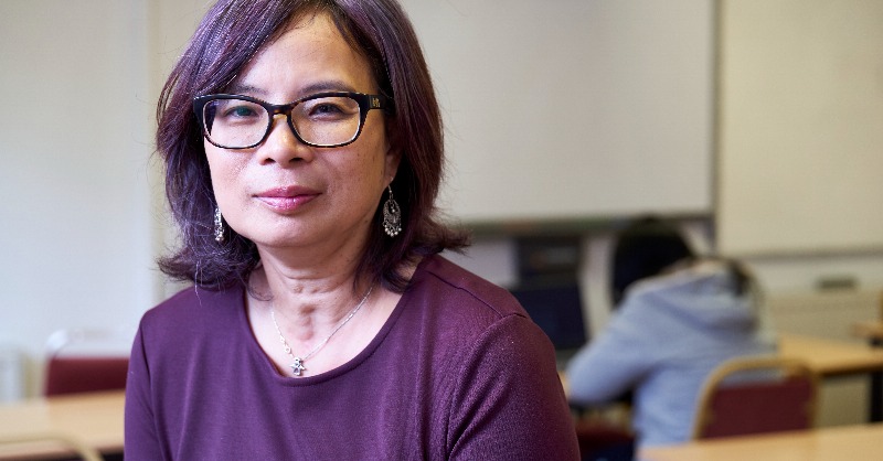Ageing_Better's tweet photo. Today we're excited to announce that we've added 200+ photos to our age-positive image library!
Called #AWomansWork, the collection features photos of women aged over 50 in their workplaces in a range of settings including offices, cafés and warehouses... (1/6)