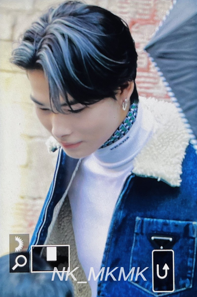 nksource's tweet photo. DAAAAANG! #NI_KI #니키 https://t.co/ggveJkwYKF