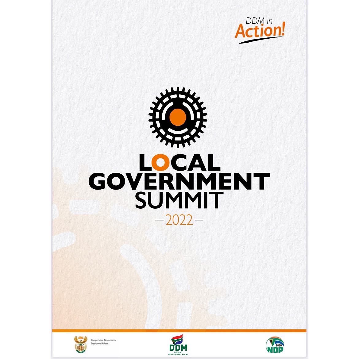 ECSAOfficial's tweet photo. Topic under discussion: How do municipalities eradicate backlogs and prioritise the provision of quality services? 
How do we build Resilient Municipalities and Communities to prepare for disasters and climate change? https://t.co/ftOGd36X0a