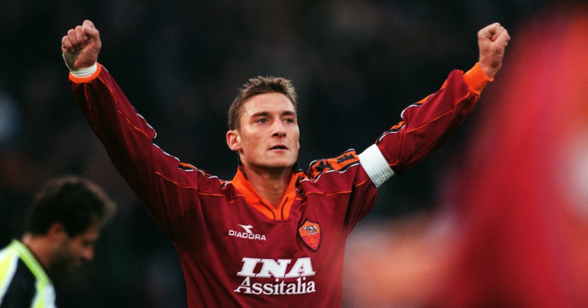 Happy Birthday to my favourite player of all time

Il Re di Roma, Il Bimbo de Oro, Il Gladiatore, Francesco Totti 