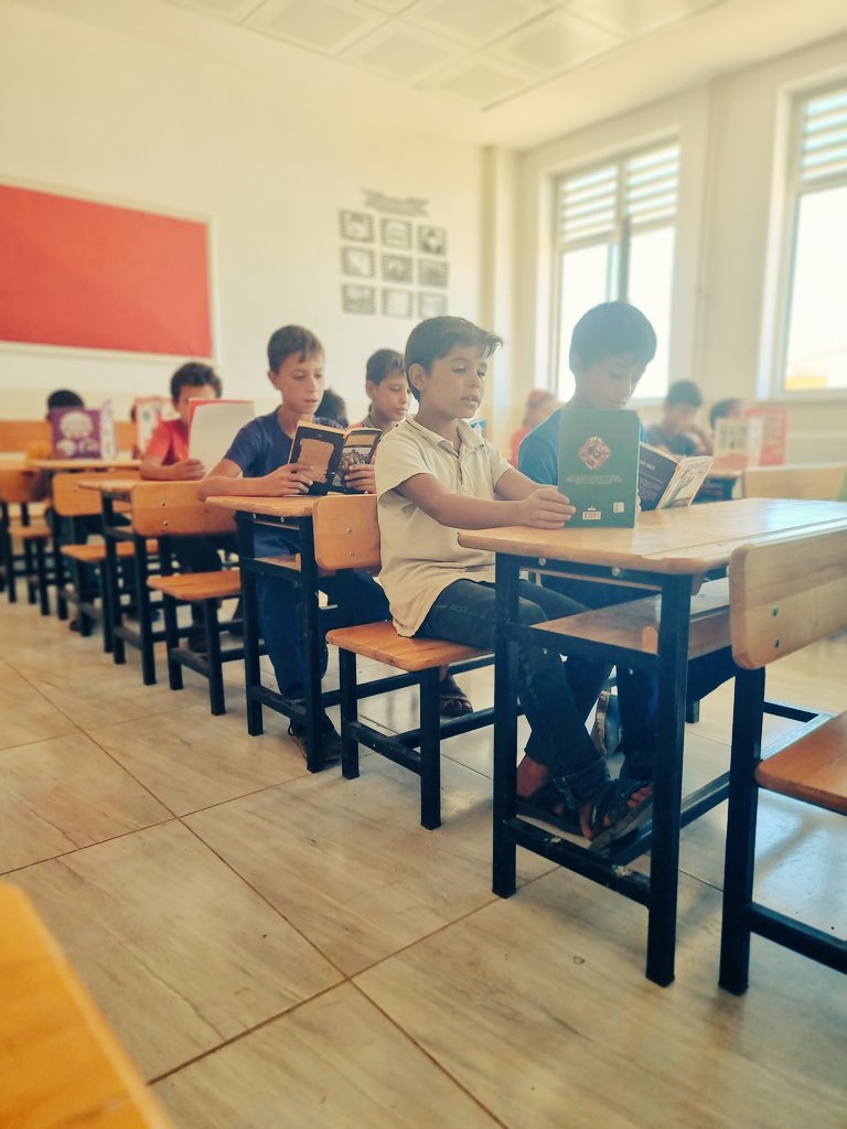 Burkkklc's tweet photo. #sufraokuyor #urfaokuyor #simdikitapzamani 
Sufra İlkokulu https://t.co/3s225SRYYX