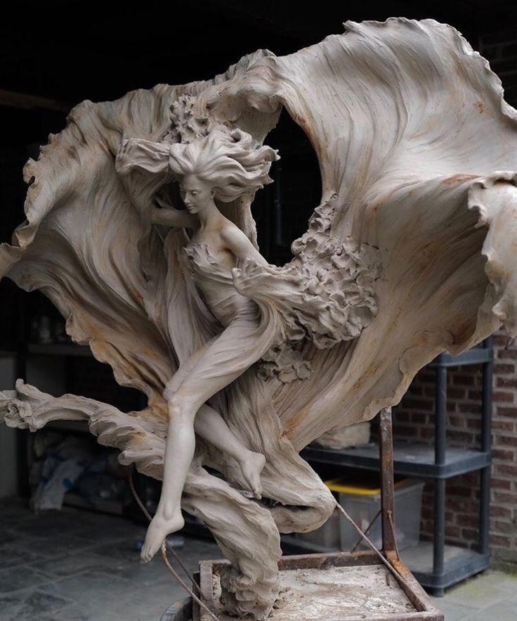 By Luo Li Rong