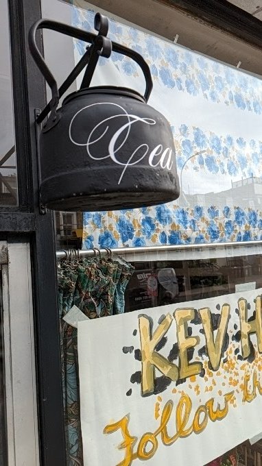 Love_SE4's tweet photo. Going to have to pop back and check out the art you have on the walls @copper_tea they look amazing โค๏ธ๐๐ธ https://t.co/yHljpGtFXT