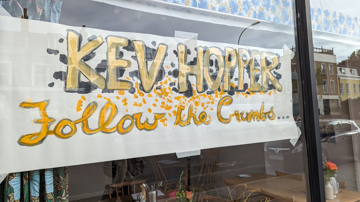 Love_SE4's tweet photo. Going to have to pop back and check out the art you have on the walls @copper_tea they look amazing โค๏ธ๐๐ธ https://t.co/yHljpGtFXT