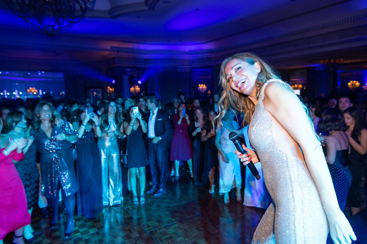 Margarula's tweet photo. We had a blast at The 6th Annual THI London Gala: a brilliant evening where #Greek #Diaspora and #Philhellenes of London came together once again to celebrate the amazing work of @THI_OneGreece and raise funds to #SupportGreece! #TheHellenicInitiative #OliMazi #THI10Years https://t.co/MerYiaSpyK