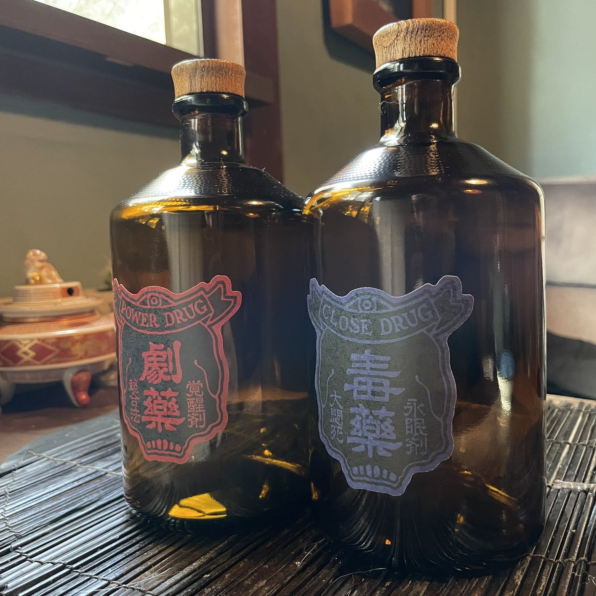 KOKU_BO_ZU's tweet photo. 【お金がなくなりました】
仕事ください、パッケージデザイン、ロゴデザイン、看板デザイン、その他なんでもおれにできることならなんでもやります👶
料金は基本的に5万円です、気軽にDMください🌎
やべえです https://t.co/MmYi7oCVz1