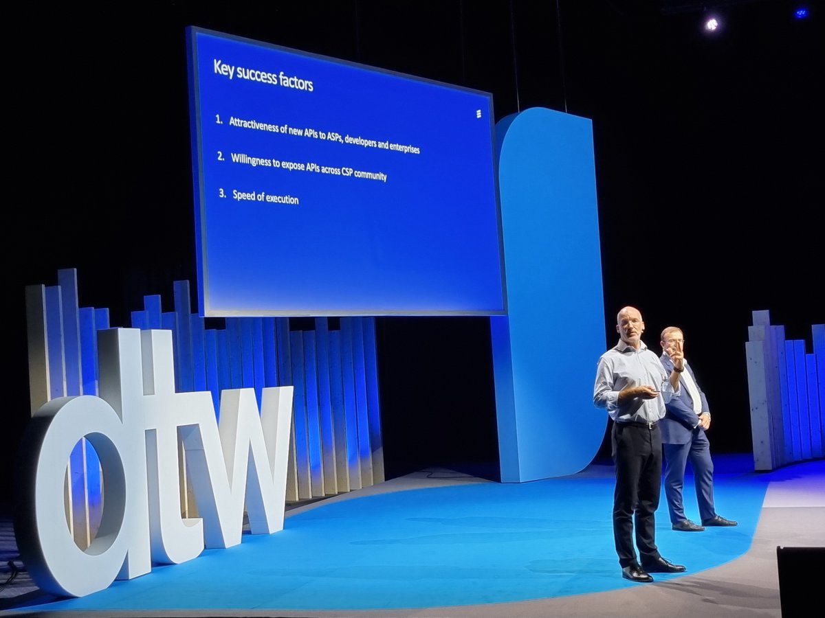 As you'd expect, the insights at #DTW2022 were🔥!

Speaking last week on 'The ultimate network transformation – going cloud☁️native', <a href="/Jan_E_Karlsson/">Jan Karlsson</a>  
identified Operators🔑role in the process.
bit.ly/3Rr8IGf

#TelecomBSS #EricssonAmbassador #TMFDigital @EricssonDigital