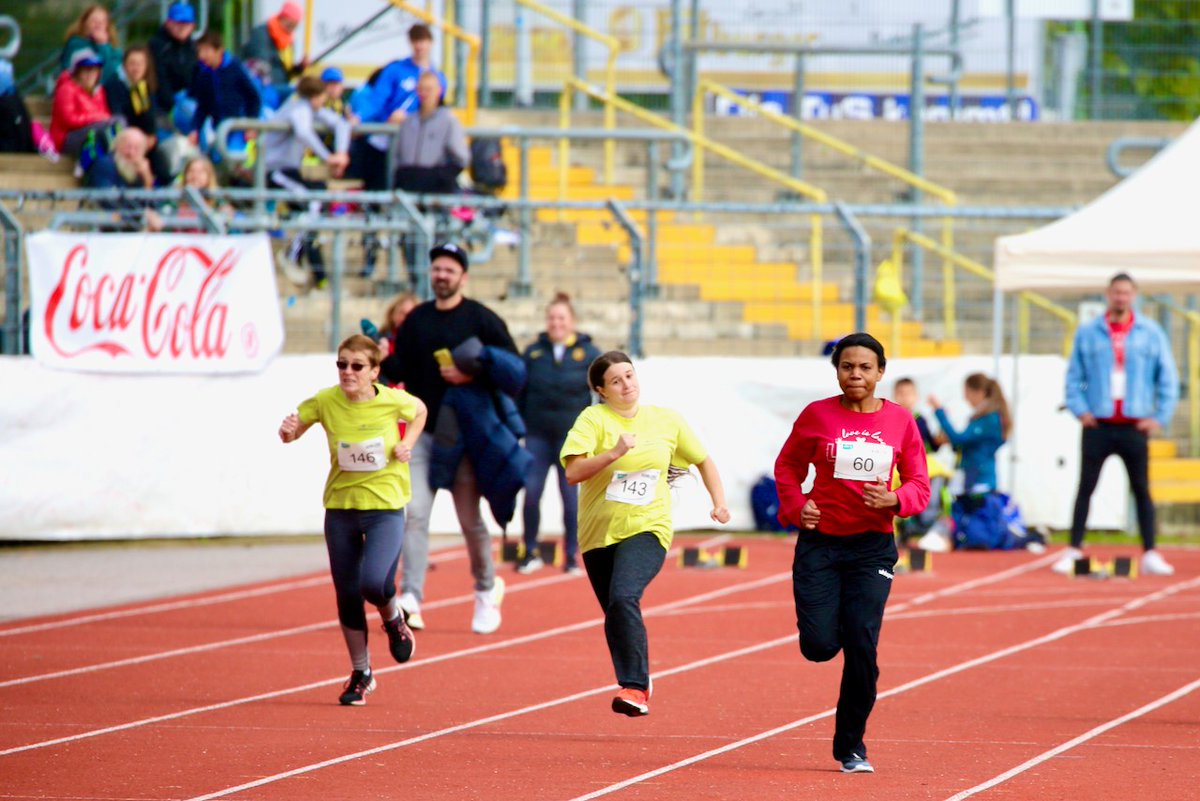 Bei den Landesspielen in #Koblenz freuten sich Athlet*innen aus ganz Rheinland-Pfalz, sich endlich wiederzusehen und gemeinsam Spaß beim Sport zu haben. Die Landesspiele waren auch Teil des Projekts „Gemeinsam läuft’s besser“. Vielen Dank <a href="/CocaCola_De/">Coca-Cola Deutschland</a> #GemeinsamStark