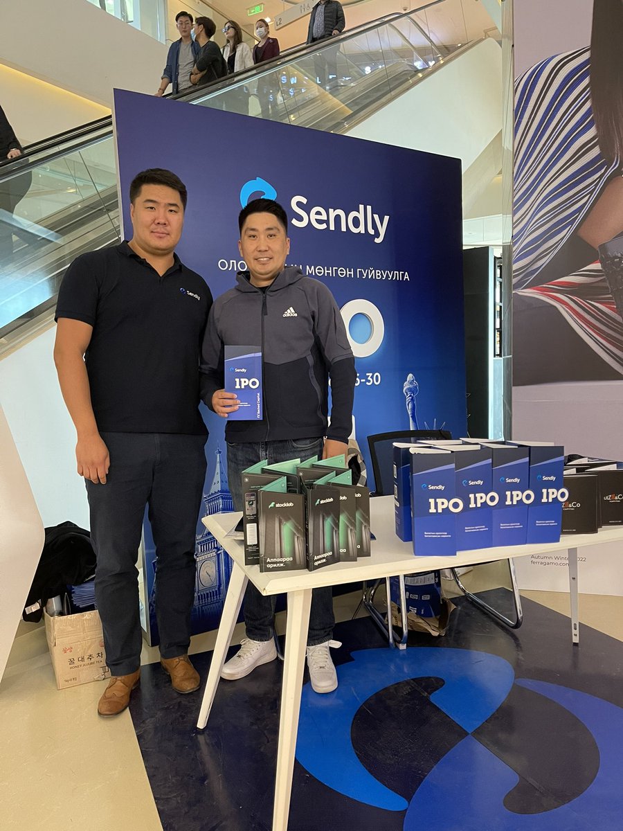ErdenebayarB2's tweet photo. Бүтээлч, манлайлагч баг хамт олны (#sendly) IPO.д амжиж захиалга өглөө. Эрхэм найз Наба&Цомо болон баг хамт олонд нь амжилт хүсье. Эхлүүлсэн их ажил үйлсийнх нь ирээдүйд итгэл дүүрэн байна. https://t.co/C6fNZ9ZxyV