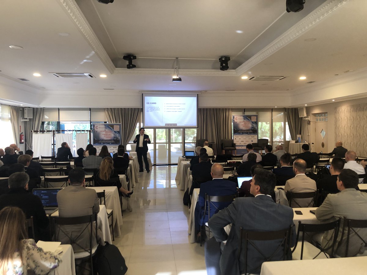 info_CCI's tweet image. Ignacio Paredes de @AccentureSpain   - @Accenture  hoy en #CCIconeurope22 comparte argumentos comunes por los que la ciberseguridad no se contempla de manera adecuada en el diseño de infraestructuras industriales y cómo mejorar esto a múltiples niveles. 

cci-es.org/activities/cci…