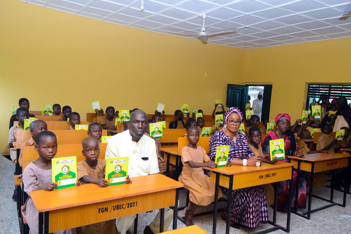 TaiwoOluga4ReP's tweet photo. Quality education infrastructure facilitates better learning and improves students' academic performances.

Representation with Responsibility.

HON.TAIWO OLUGA(MHR)
AYEDAADE/IREWOLE/ISOKAN 
FEDERAL CONSTITUENCY. https://t.co/EVzb3R4yCz