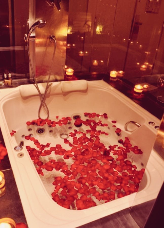 Baishali Banerjee 🏵 (@thiccladyy) / Twitter