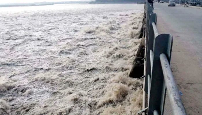youtube.com/shorts/FwsNB3e…
#Floodindelhi #DelhiYamunaRiver #BreakingNews