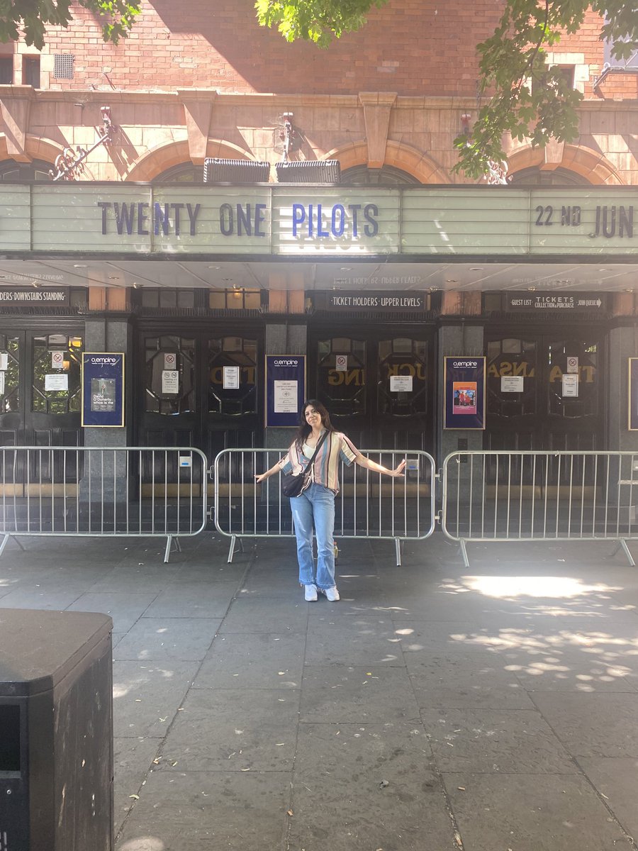 odetosai's tweet photo. After six years, I finally got to see the pilots on live for the first time. I had the chance to be a part of the takeover tour, i had the chance to have my best time with the best people. 

Thank you is nothing of what i need to give you back. I'm home❤️ 
#cliquearoundtheworld https://t.co/dgOXiUllqm