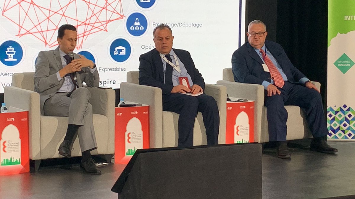 MED_MSMES's tweet photo. Youssef AHOUZI, DG - Portnet,: "L’interopérabilité est la clef de voûte de la #compétitivité des process d’#exportation. La coordination de la myriade d’acteurs est facilitée par la #digitalisation."
#Singlewindows #Portnet #TABADOOL #Tabadool #CoP #dialogue #Maroc #Morocco https://t.co/dOMbEqMULu