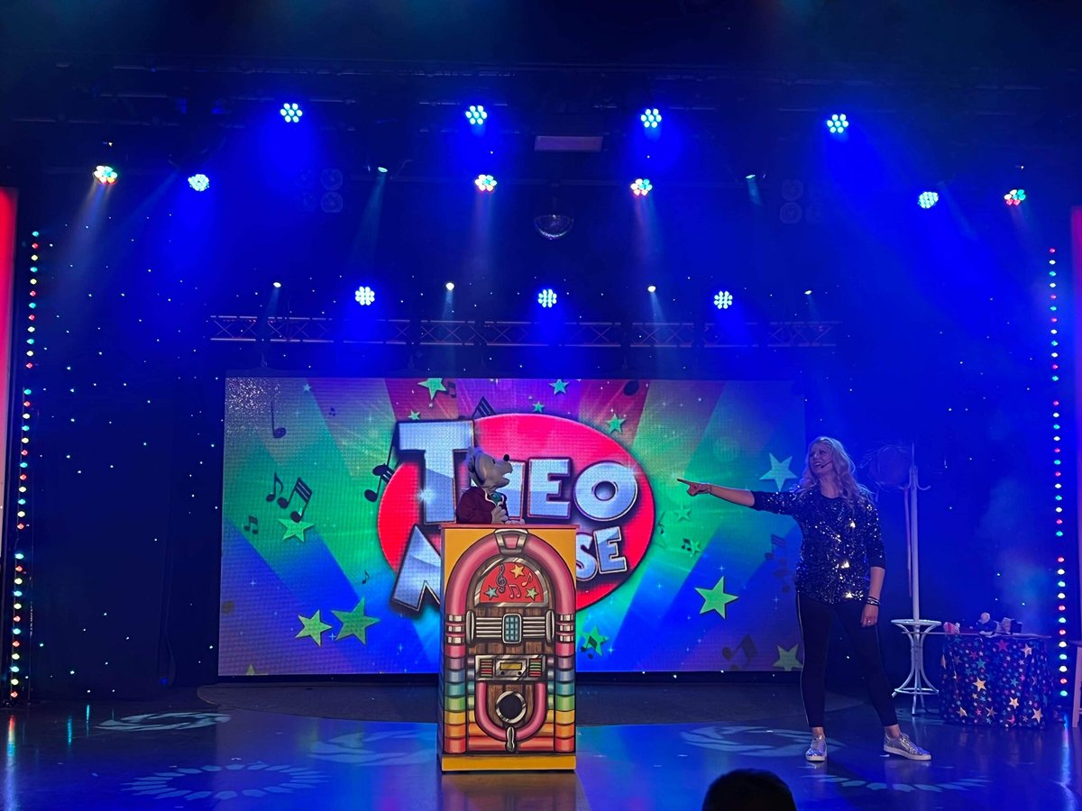TheoMouse's tweet photo. Wa-hey, one of my favourite type of days! I’m off to @Butlins #Minehead for two #JustForTots shows today! Hee Hee x
https://t.co/eqBDgCaqxW https://t.co/epW3QwTdpv