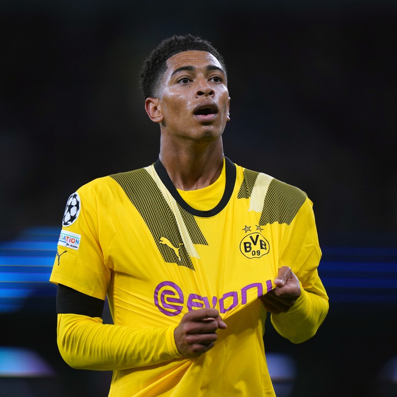 SkySportsPL's tweet photo. Jude Bellingham is set to snub Manchester United, Manchester City, Chelsea and Liverpool as he prefers a move to Real Madrid over the Premier League 📰