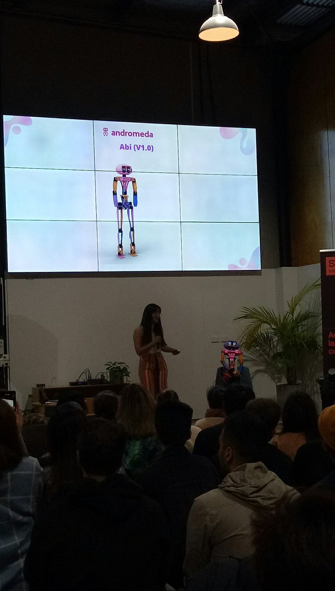 j_paynter's tweet photo. Robots as family companions
@Andromeda #startupvictoria @StartupVic https://t.co/H1qJtkjmLt