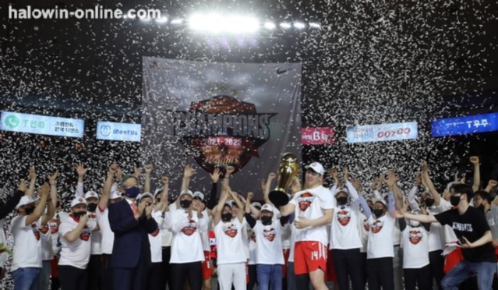 HaloSportsBet's tweet photo. Halowin Bet has come up with a new column on EASL2022🏀
Introducing each team that's going to 🤾compete in EASL2022
⛹️Read to find out if Korean Basketball Champion conquer EASL
🔗https://t.co/yjwx8sdiVd
#easl2022 #easlbasketball #sportsnewsphilippines #halowinbet #basketballph https://t.co/W2rKXMBekb