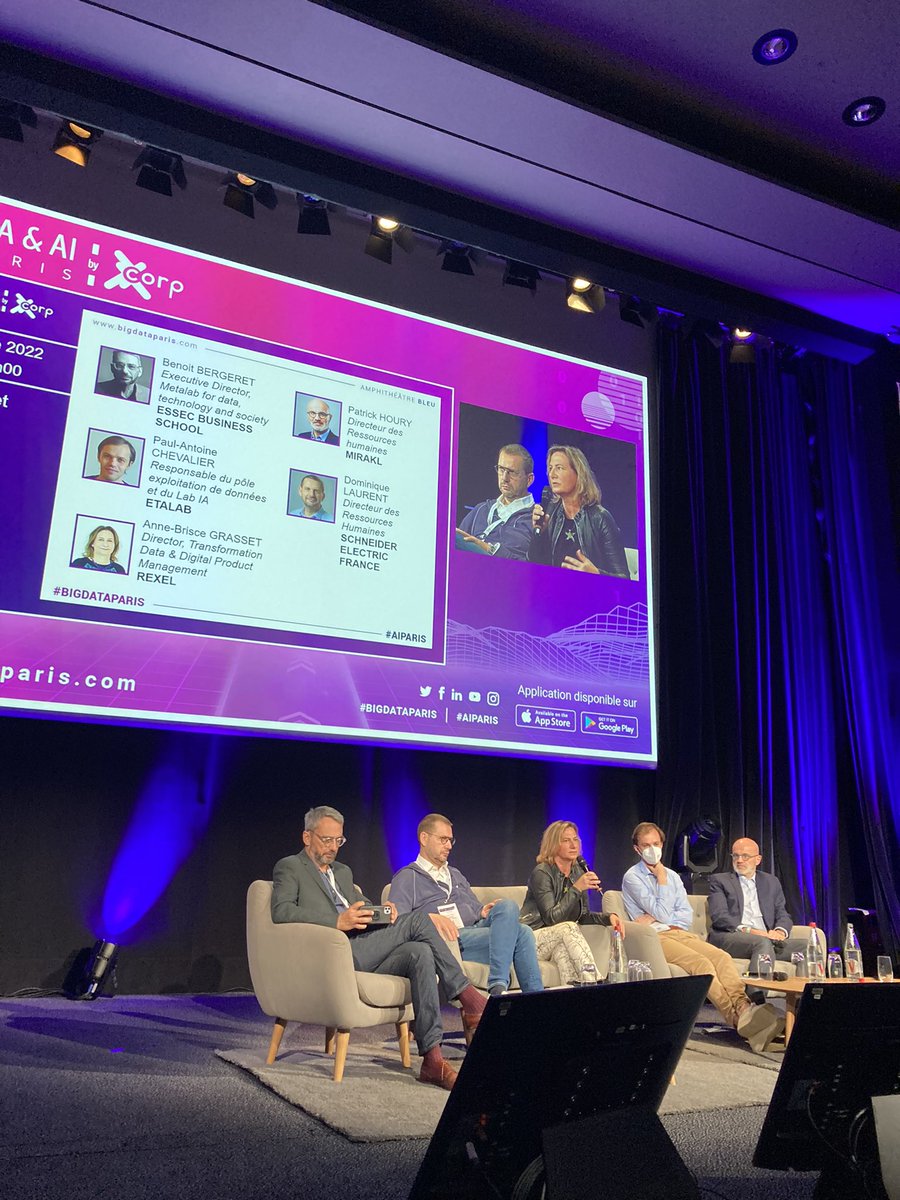 asbordry's tweet photo. #BDAIP21 benoit Bergeret explique l excellence #AI #essec #centrale #supelec #metalab #BDAIP21 #talents #HR @bigdataparis https://t.co/mKiPH3k9UI
