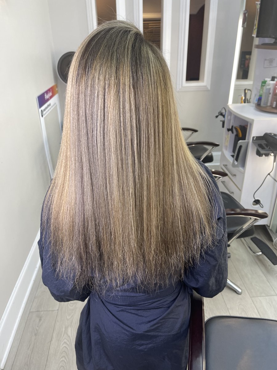 26'' light yaki clip-ins
Here's the link:
curlsqueen.com/155-balayage-o…

#naturalhair #hairstyle #weave⁣⁣⁣⁣
#blackgirlmagic #clipinextensions #clipins⁣⁣⁣⁣
#clipinsforblackgirls #clipinsfornaturalhair⁣⁣⁣⁣
#clipinsfornaturalhair #hairextensions