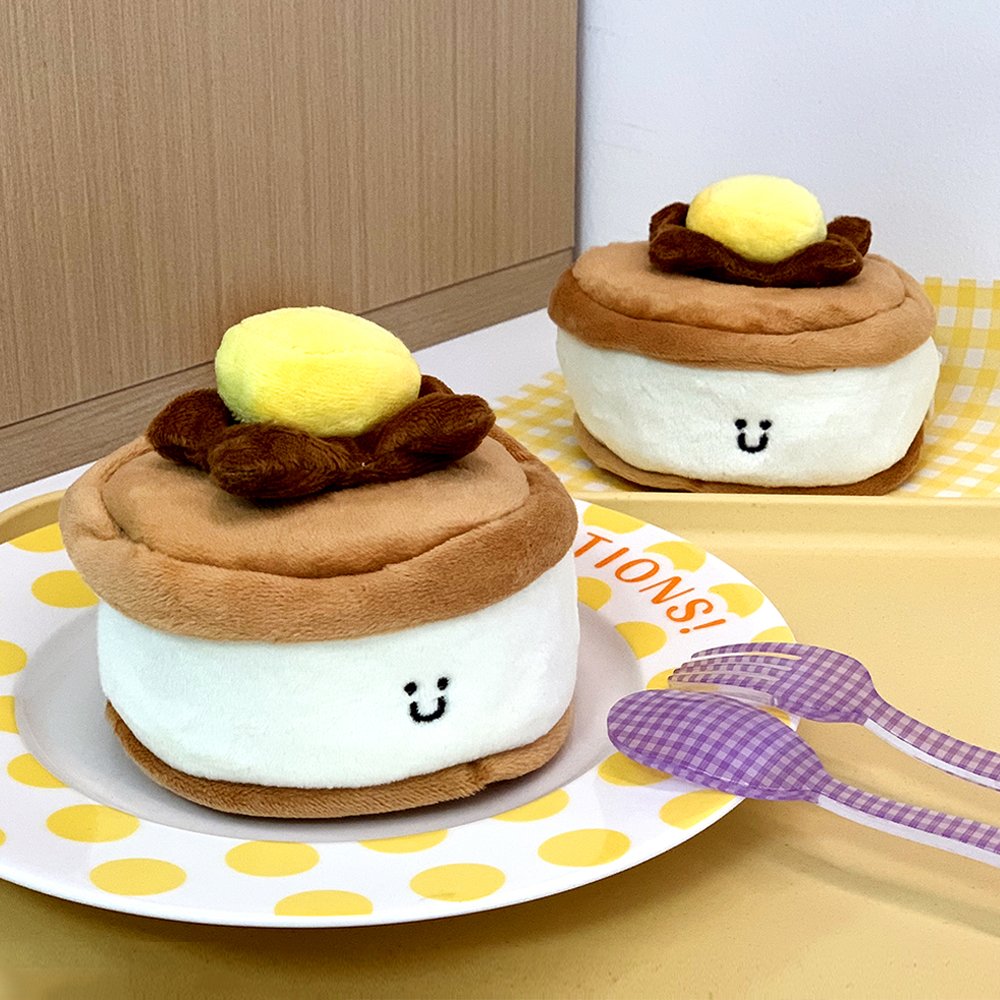 mooncomb09shop's tweet photo. 와앙 케이크 동전지갑

보들보들 귀여워 보이는 동전지갑 친구들이에요 흰색 크림에 얼굴이 달려있어 더욱 귀여운 친구들이에요 위에 얹어진 오브제들도 너무 귀엽답니다

수요조사 참여는 RT+❤ https://t.co/LZ2Nk5lv3C