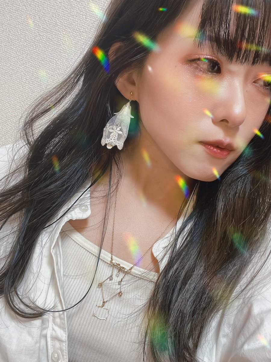 lena_148's tweet photo. #空想VRIP で照明を担当してくださった志佐さんがやってる照明家ユニットFictiF(@FictiF_info )さんがやってるハンドメイドアクセブランド(@FictiF_handmade )さんのアクセ！以前oniwa(@oniwa_ohirune )コラボで作ってくださったやつでお気に入りなのだ。ふはは。

https://t.co/mnHtbQV4yM https://t.co/MqeKzuVE7T