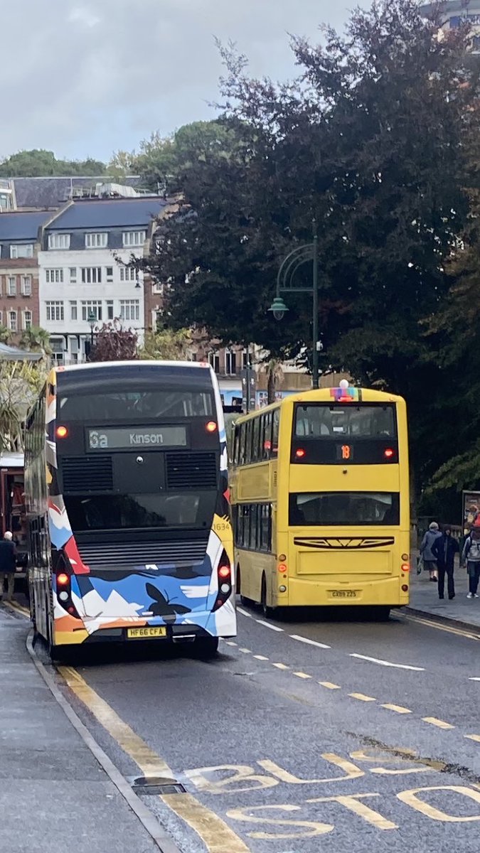 PReddog84's tweet photo. just seen a @YellowBuses in town?? 🤔🤔🤔 @bmouthofficial #YellowBuses #Bournemouth https://t.co/U9JXZe3oeY