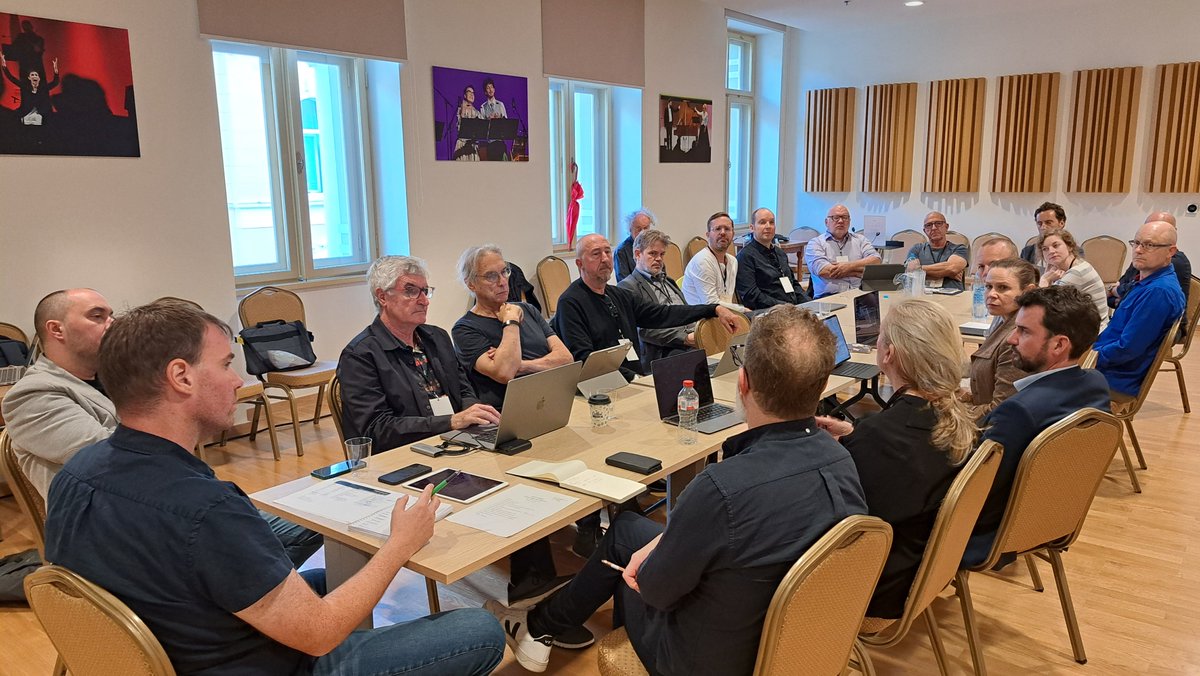 Creators_ECSA's tweet photo. Our #film & #audiovisual music committee members discussing issues affecting film composers such as #buyout contracts, conflicts with foreign productions, online only licensing and neighbouring rights. #FFACE #composers #music https://t.co/kdRiNQoF4I