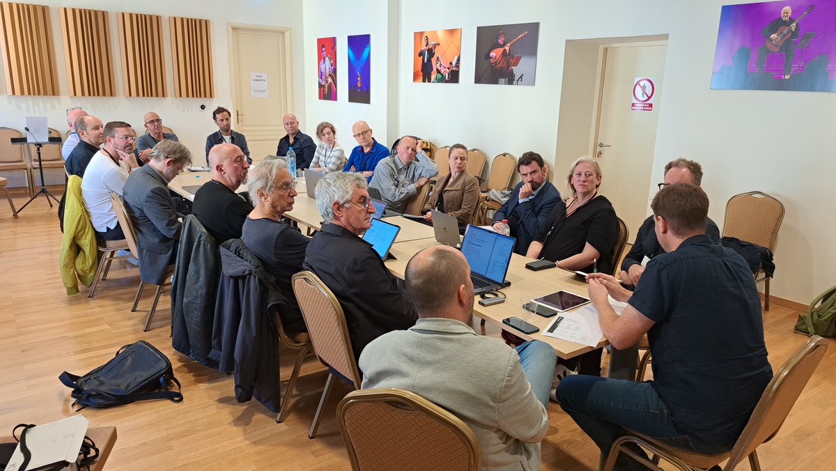 Creators_ECSA's tweet photo. Our #film & #audiovisual music committee members discussing issues affecting film composers such as #buyout contracts, conflicts with foreign productions, online only licensing and neighbouring rights. #FFACE #composers #music https://t.co/kdRiNQoF4I