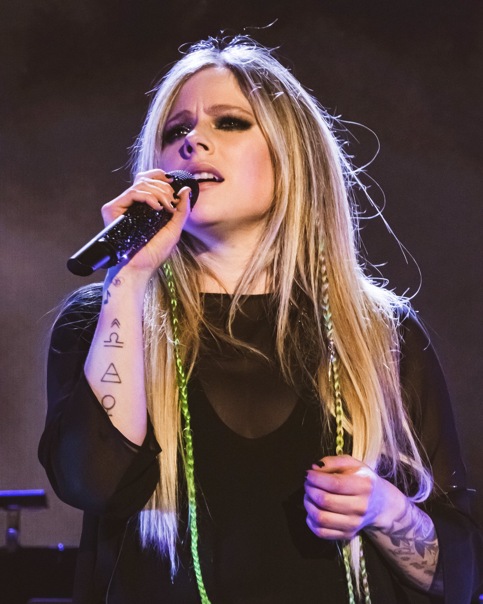 Avril Lavigne celebrates her 38th birthday today. Happy Birthday!   