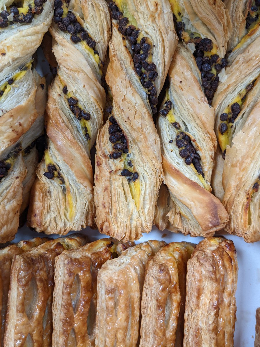 brum_team's tweet photo. Absolutely delightful morning - a patient brought us pastries! 🥰 https://t.co/K9NvEf04Yx