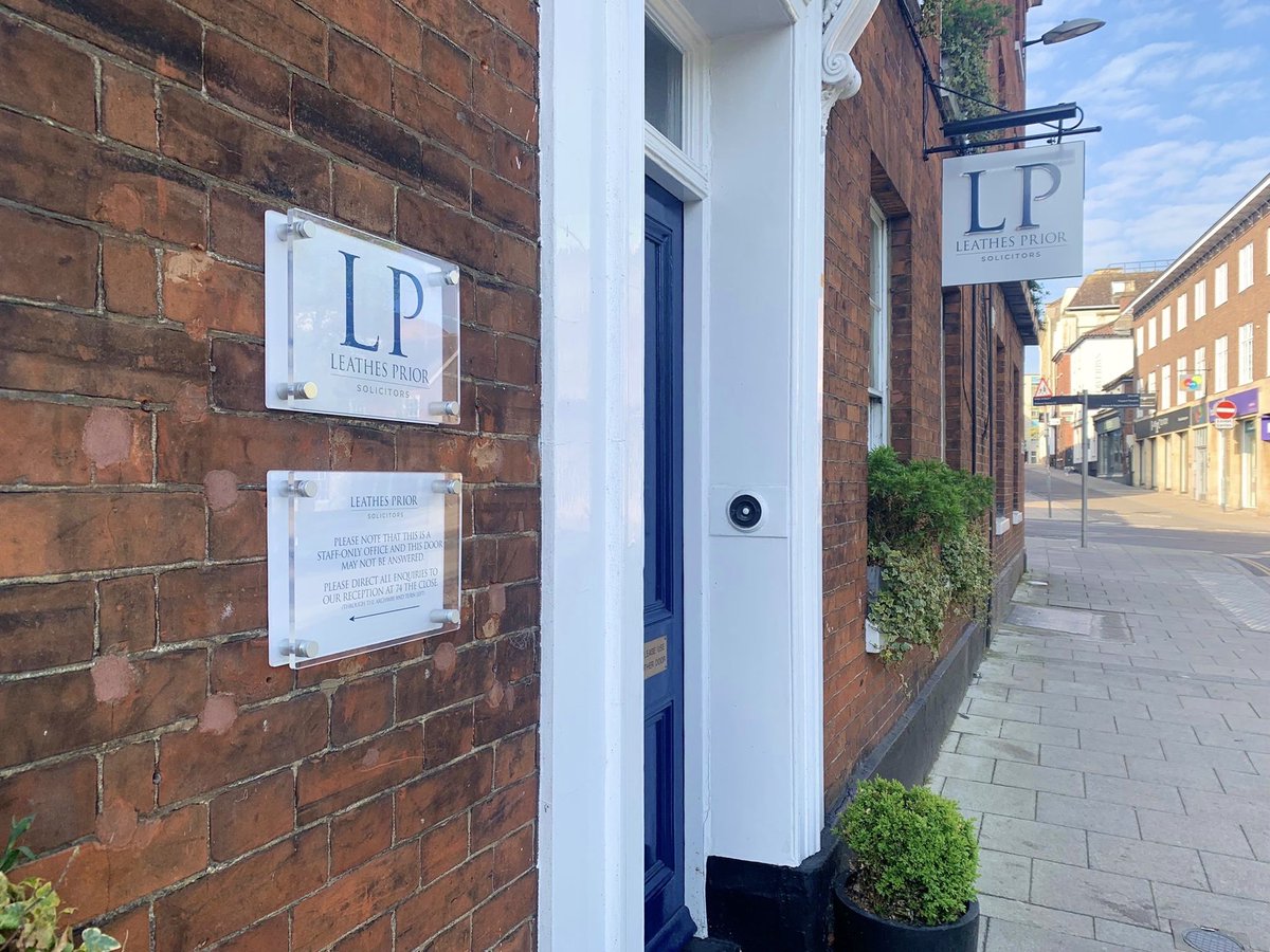 Simplicity is the ultimate sophistication. As leading law firm <a href="/leathesprior/">Leathes Prior Solicitors</a> new branding demonstrates. 
⠀⠀⠀⠀⠀⠀⠀⠀⠀
External #signage manufactured &amp; installed. 
⠀⠀⠀⠀⠀⠀⠀⠀⠀
Helping visitors easily identify their charming Tombland based office.

#ukmfg