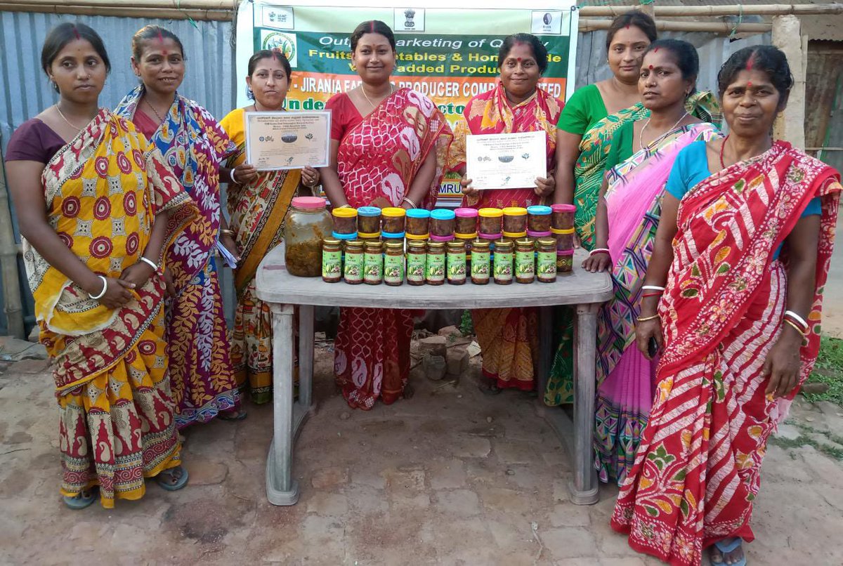sfacindia's tweet photo. #FPOs grow crops, some also make the most awesome #pickles, like Jirania #FPC #tripura #10KFPOscheme @AgriGoI @KailashBaytu @ShobhaBJP @nstomar @mygovindia @tripura_cmo #homemade #healthyfood #traditionalrecipes #purefood #doublingfarmerincome https://t.co/NvOcP3SxZF