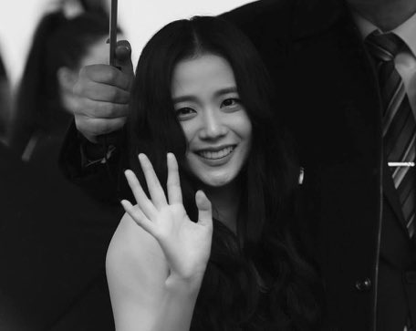 acelalis's tweet photo. “she’s always on my mind— from the time I wake up, until I close my eyes..she’s everywhere I go.. that’s all I know.”

#JISOOxDiorPFW
LADY JISOO WITH DIOR @Dior

#jisoo https://t.co/KAC3RwOAFs