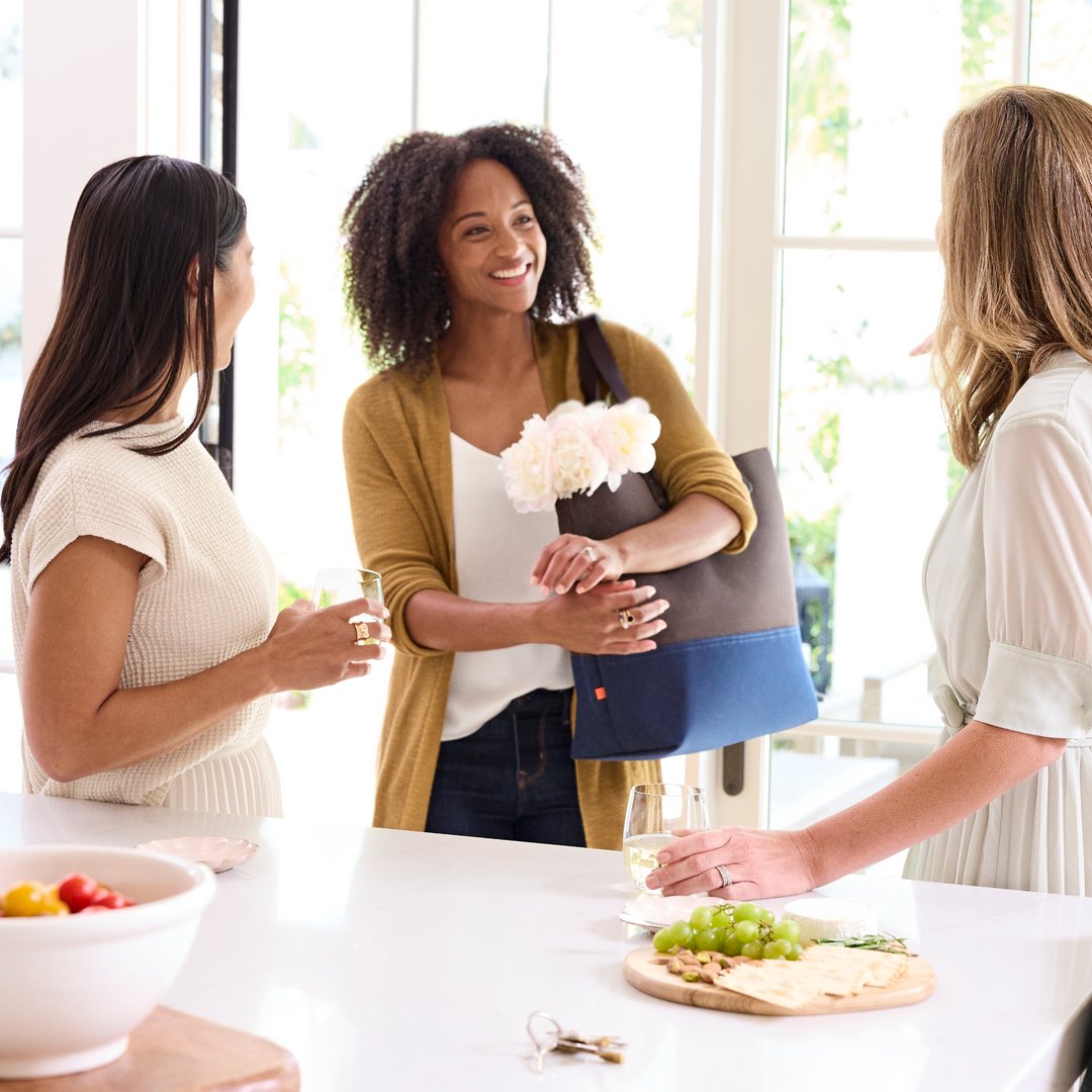 When you have a full work or social schedule, finding the #perfectbag is essential to ensuring you are equipped for the day. Learn why the 1961 Tote is our top pick for busy moms on the go: sunbrel.la/bags-on-the-go
