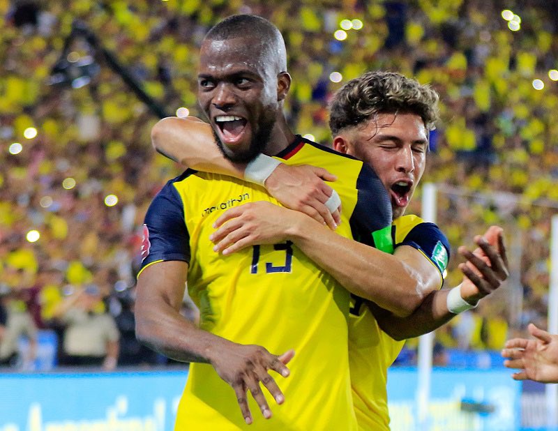 SanchezJoselo's tweet photo. A darle confianza a Enner Valencia, es nuestro mejor delantero nos guste o no, pero es el mejor. Hoy falló un penal en un amistoso, pero confío en que en el Mundial las aprovechará todas. #VamosEnner ¡con fe Supermán! https://t.co/JoiCPU76Bv